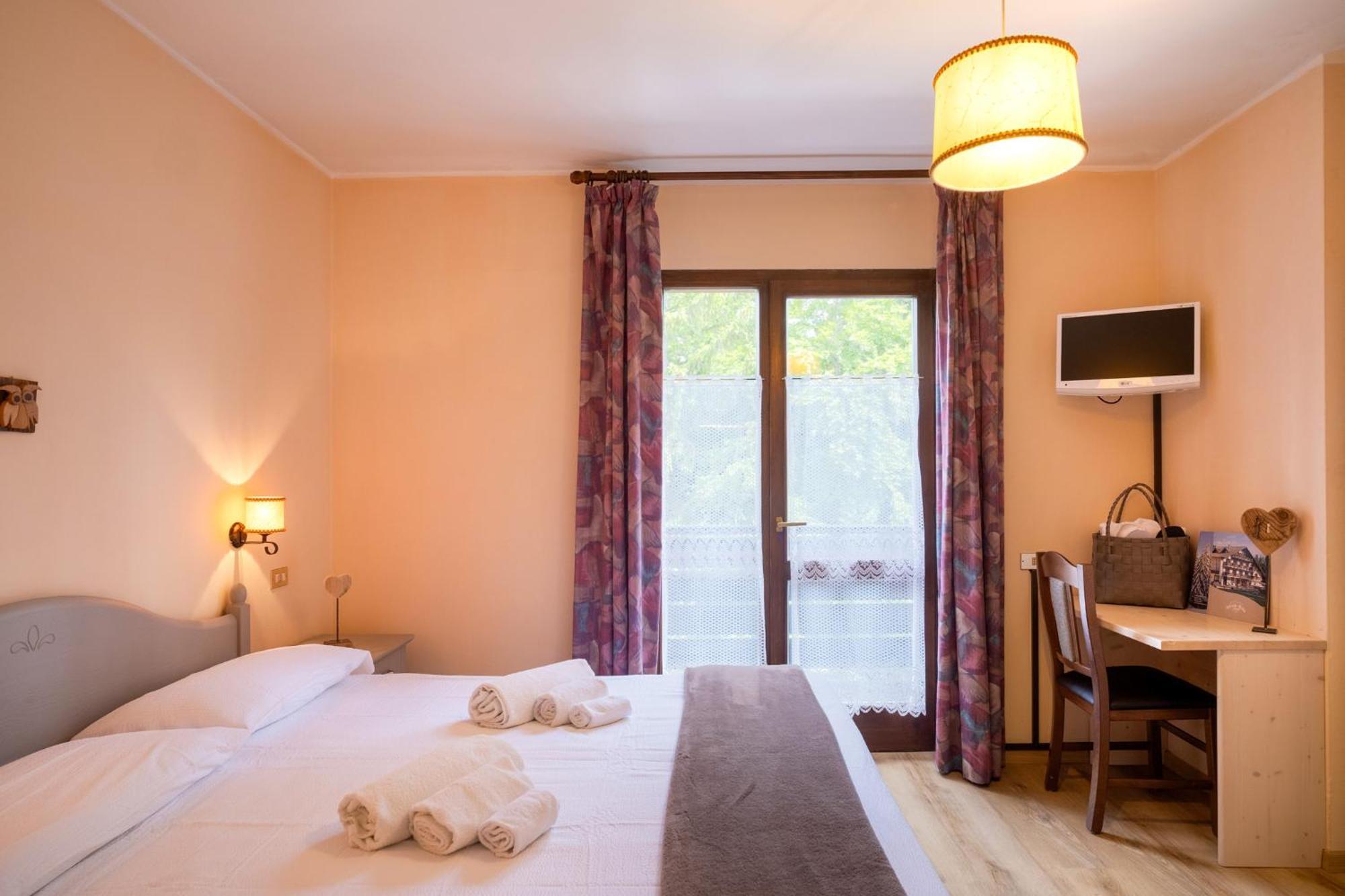 Hotel Piccola Baita Мольвено Экстерьер фото